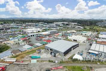 Large Kumeu Warehouse with Yard | 1883 m2