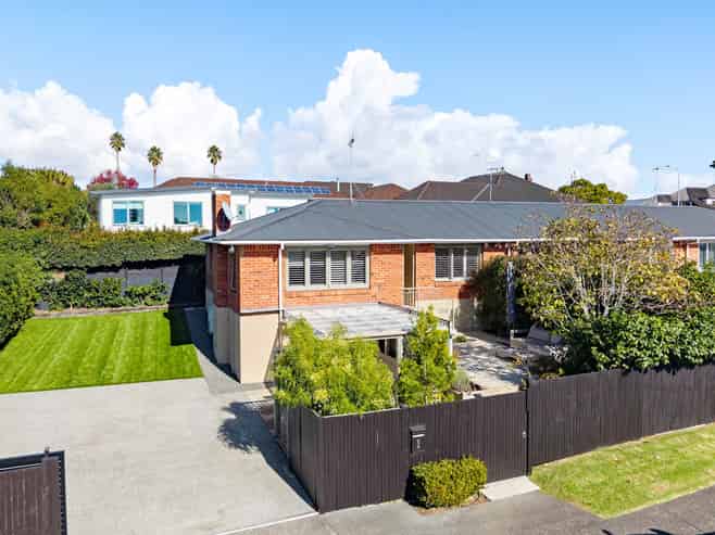 1 Chesterfield Avenue, Saint Heliers