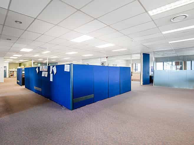 Substantial City-Fringe Office & Warehouse Facility