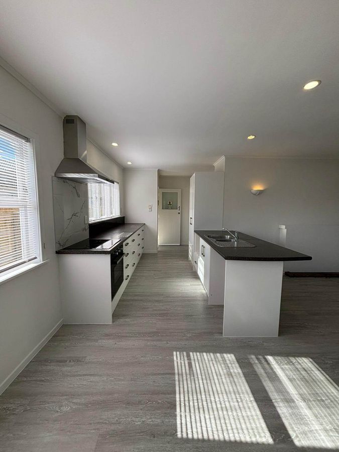 Freshly Renovated and looking fantastic! - Ansicht 6
