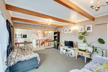 124 Maeroa Road, Forest Lake