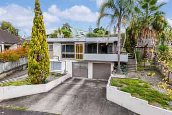 124 Maeroa Road, Forest Lake