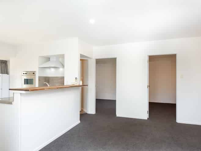 8 Boyce Street, Springlands