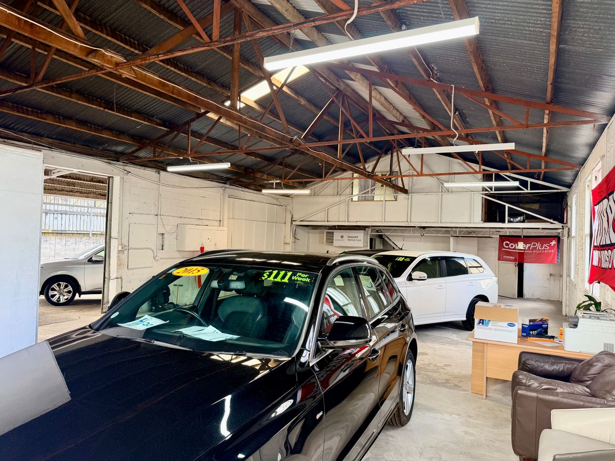 Showroom, Workshop & Yard, High Exposure Location - Ansicht 3