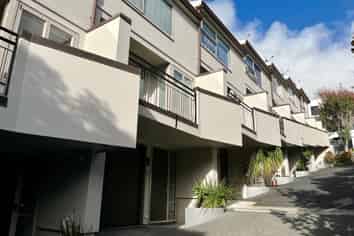 7/300 Parnell Road, Parnell