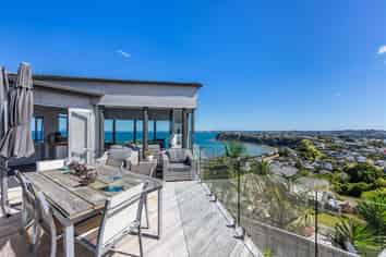 61 Roberts Road, Matakatia