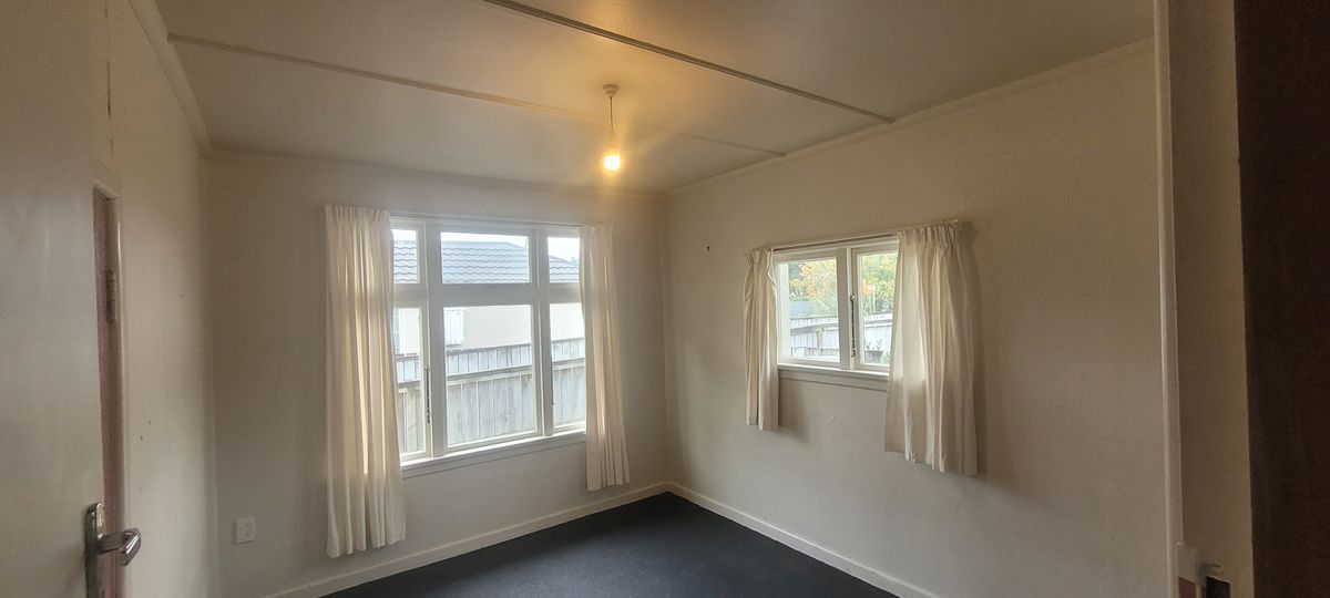 House in Invercargill - More