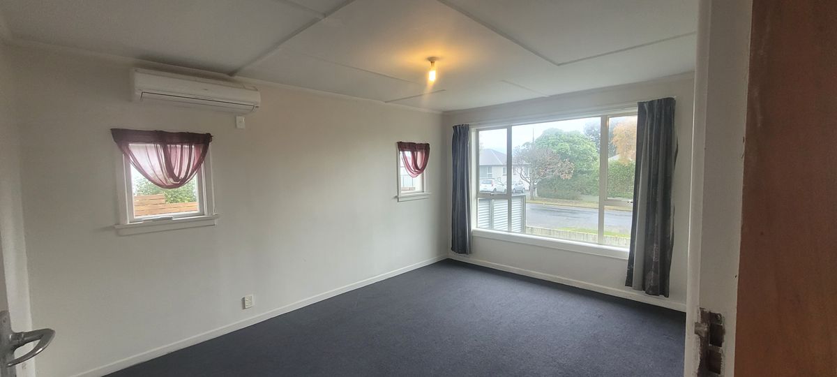 House in Invercargill - View 4