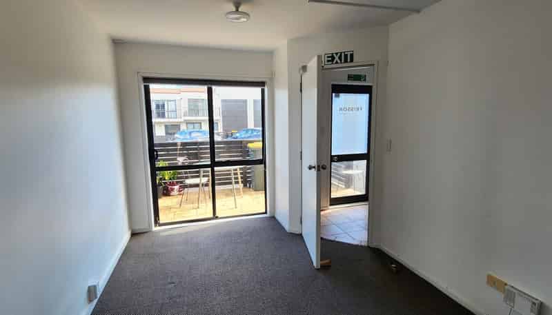 10/3 Tironui Station Road West, Takanini