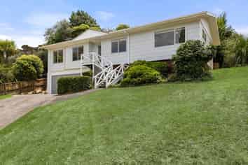 49 Green Valley Rise, Glenfield