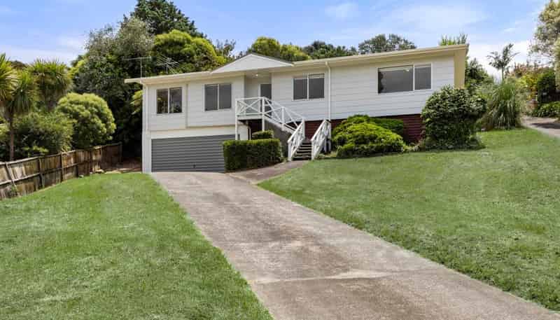 49 Green Valley Rise, Glenfield