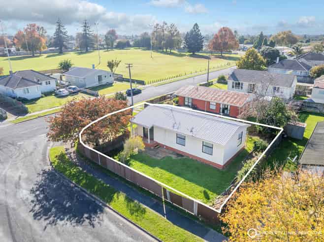 12 Wordsworth Crescent, Enderley
