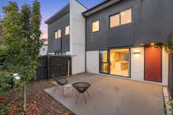 4 Brian Keogh Lane, Wigram
