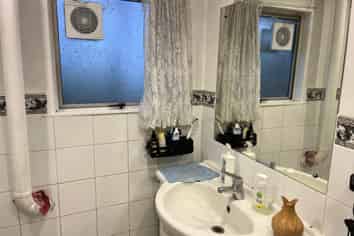 lower flat/218 Hillsborough Road, Hillsborough