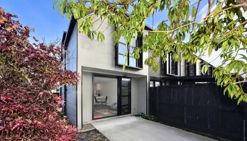 8/68 Barbour Street, Waltham