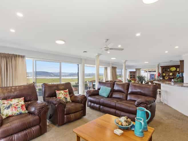 9 Phoenix Heights, Mount Maunganui