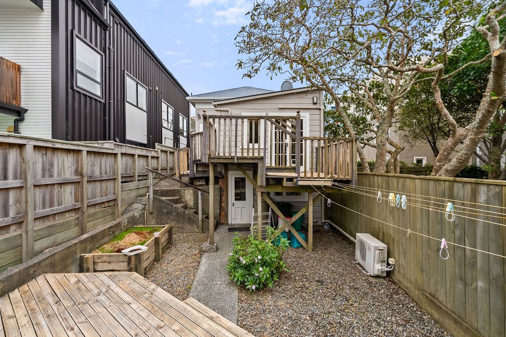 PURE POTENTIAL IN EXCELLENT CITY-FRINGE LOCATION - Vista 3