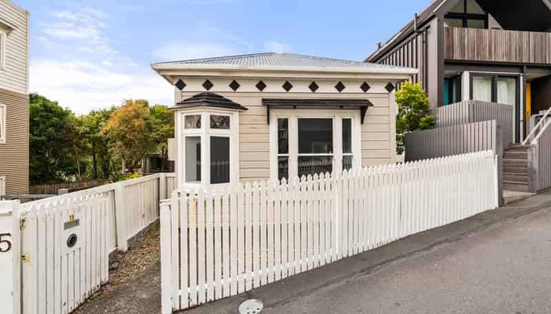 15 Nairn Street, Mount Cook