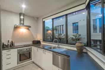 1C/1 Furneaux Way, Remuera