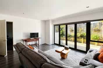 7/102 Greenhithe Road, Greenhithe