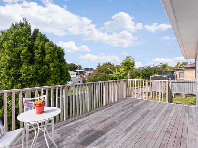 2/231 Birkdale Road, Birkdale