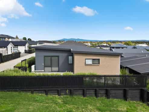 6/3 North Ridge Drive, Rototuna