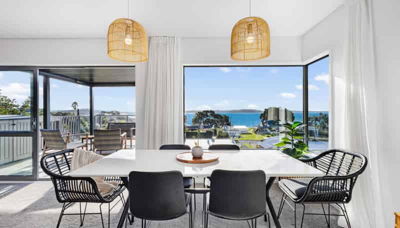 22 De Luen Avenue, Tindalls Beach