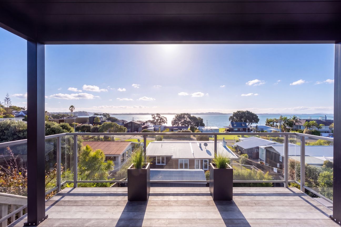 Premium Coastal Home & Income: Tindalls Beach – pohled 4