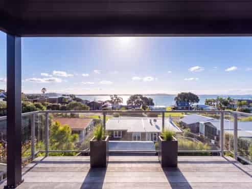22 De Luen Avenue, Tindalls Beach