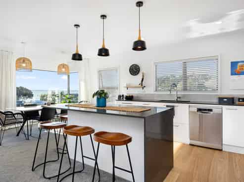 22 De Luen Avenue, Tindalls Beach