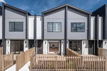 9/5 Hemopo Street, Pukekohe