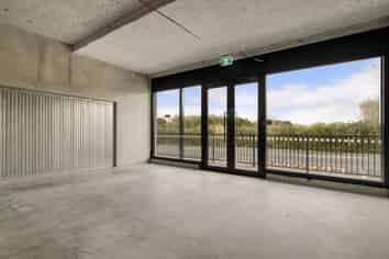 Affordable Commercial Opportunity!