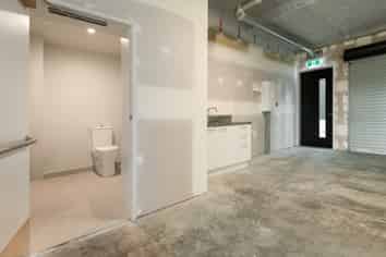 Affordable Commercial Opportunity!