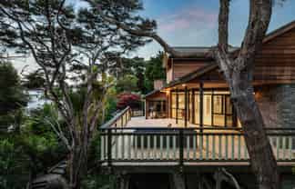 9 The Knoll, Greenhithe
