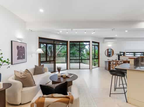 9 The Knoll, Greenhithe