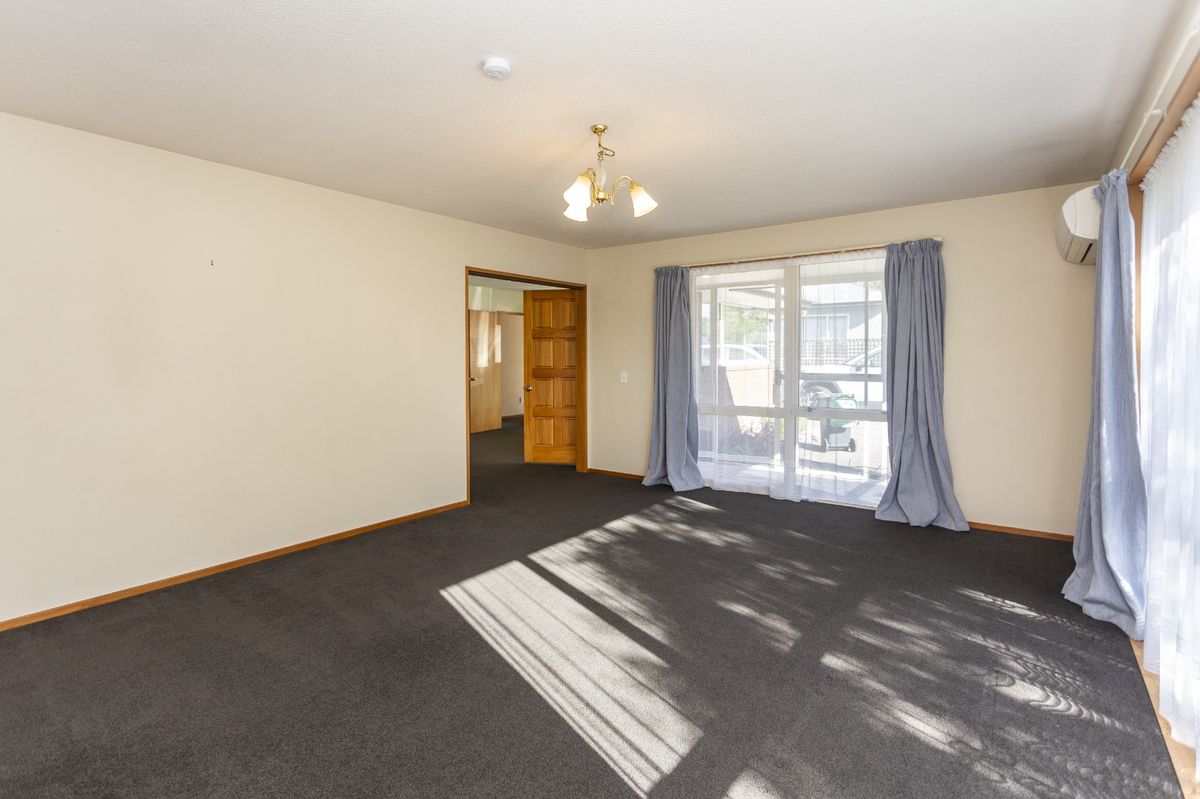 Spacious three bedroom home in a great location! - Widok 3