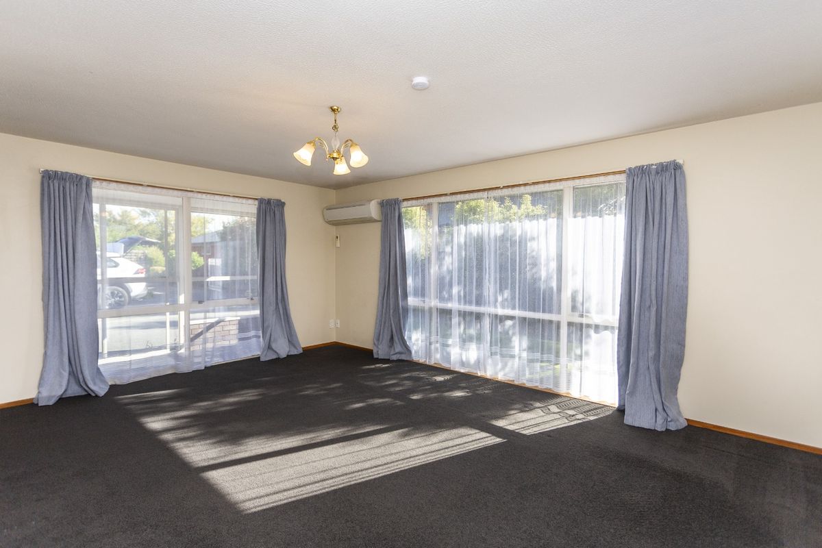 Spacious three bedroom home in a great location! - Widok 2