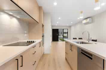 15  Awhi Lane, Massey