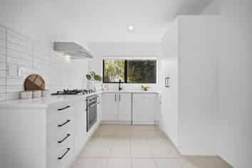 5/37 Fields Parade, Oteha