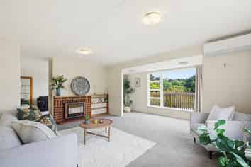 44 Acheron Road, Paremata