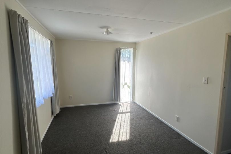 Light-filled Sunny Home in Mangere East - Aanzicht 4