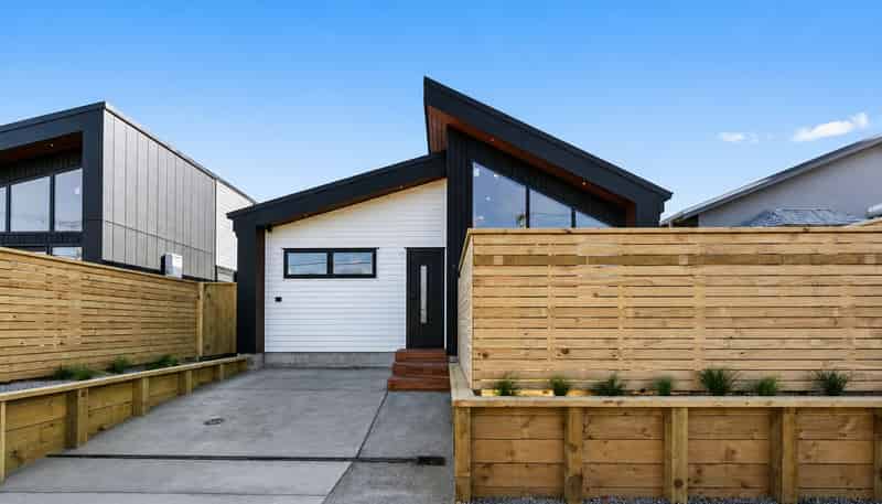 5 Palm Avenue, Lyall Bay