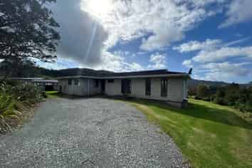 208 King Road (Main House), Mangawhai Heads