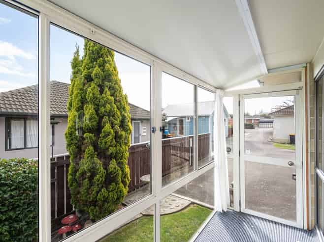 2/18 Ranui Road, Stoke