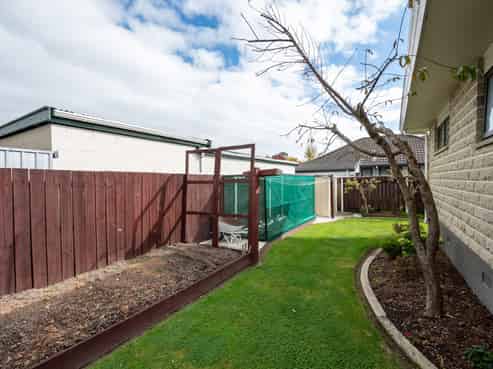 2/18 Ranui Road, Stoke