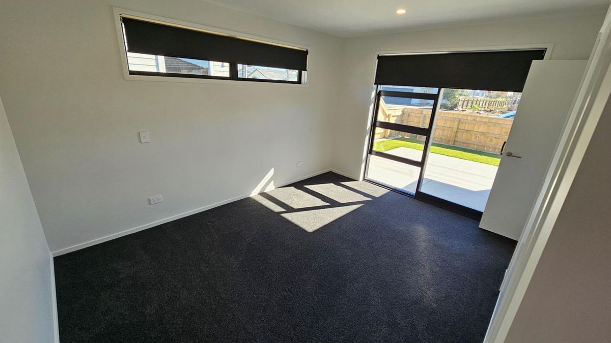 THREE BEDROOM CLOSE TO HOSPITAL - Widok 5