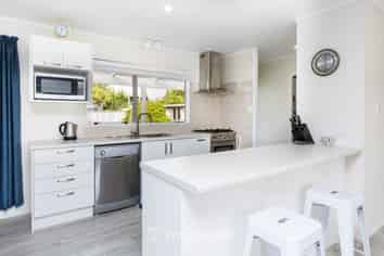 17 Beryl Grove, Birchville