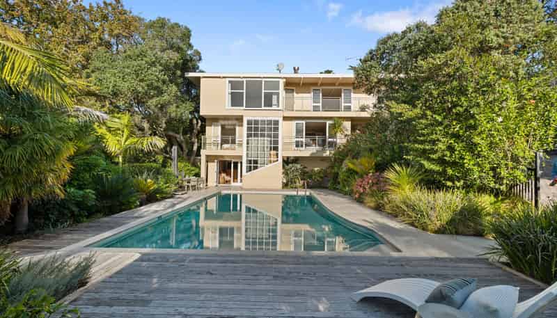 47 Fern Glen Road South, St Heliers