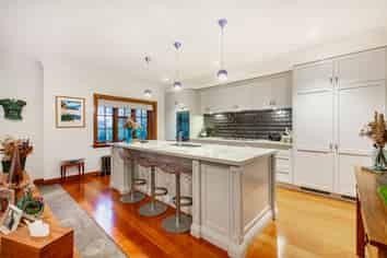 2 Glen Road, Kelburn