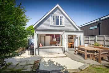 89 Office Road, Merivale